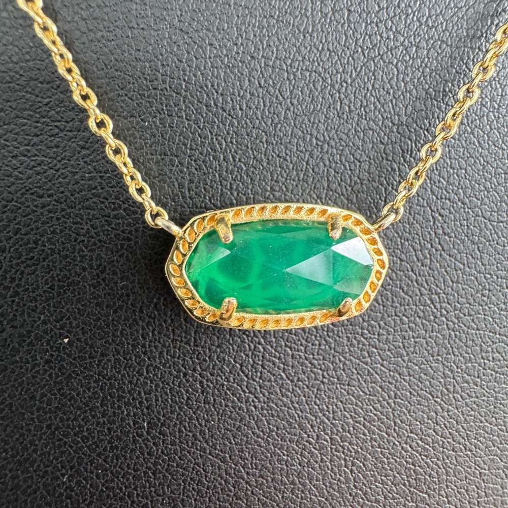 Kendra Scott Elisa Necklace in Gold & Emerald Green Glass